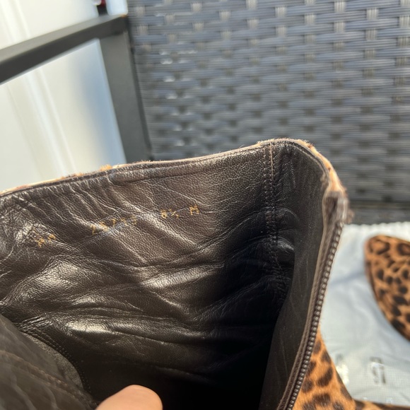 STUART WEITSMAN BOOTIES SIZE 8 1/2 - Picture 6 of 14